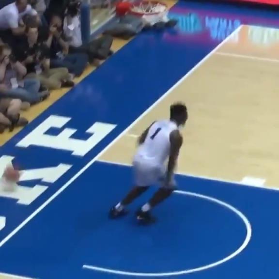 真的很炸裂！錫安大學(xué)時(shí)的球風(fēng)是真勁爆啊